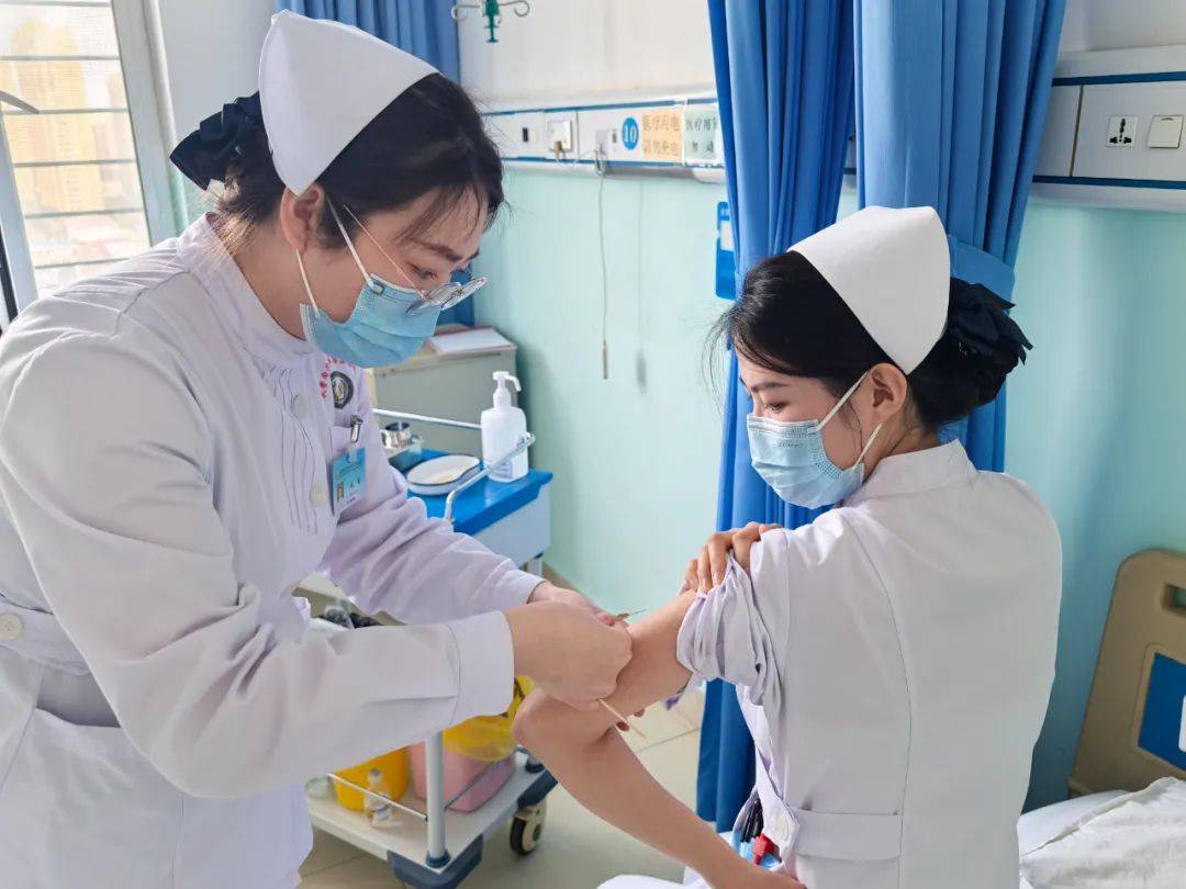 北疆练兵场丨护理练兵，“针尖”上的较量