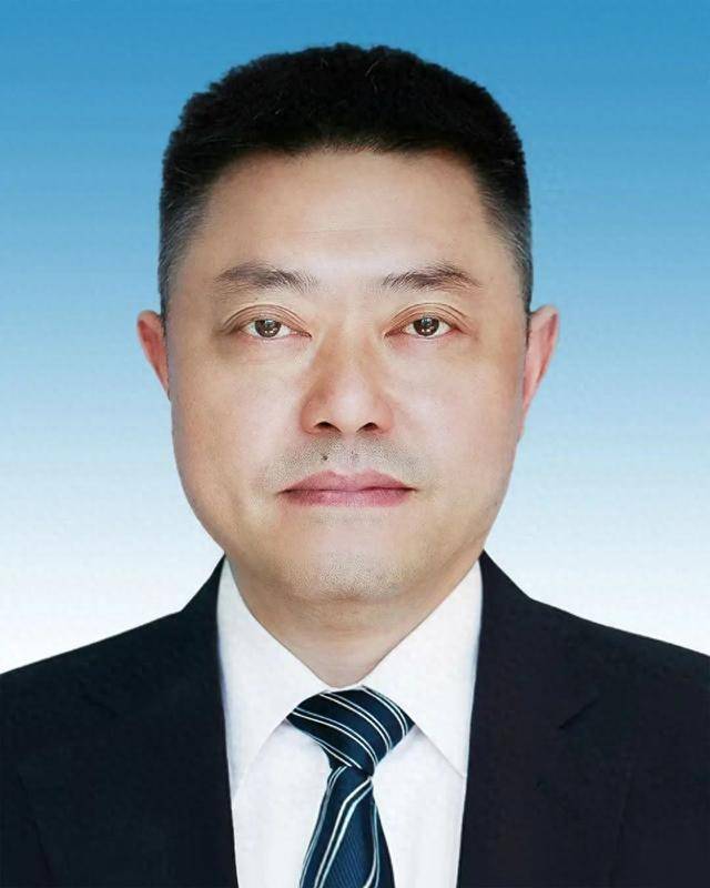 他们任政府一把手！直辖市人事密集调整