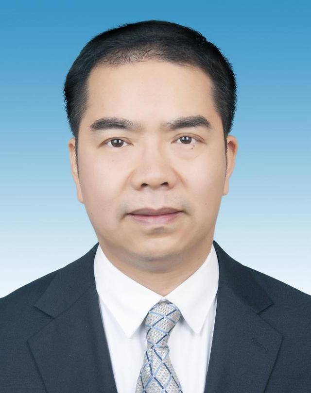 他们任政府一把手！直辖市人事密集调整